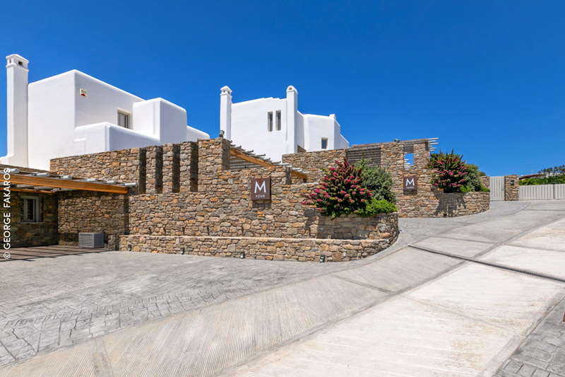 Staying in a Private Villa in Mykonos